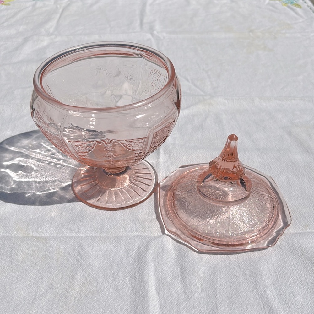 🎀 Vintage Anchor Hocking Pink Depression Glass Candy Jar - Picture 2 of 5